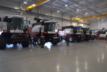 Фотография к новости: 800 комбайнов в год будет выпускать компания в Кокшетау