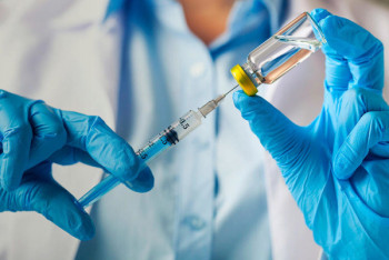 Фотография к новости: В России планируют начать масштабную вакцинацию от коронавируса