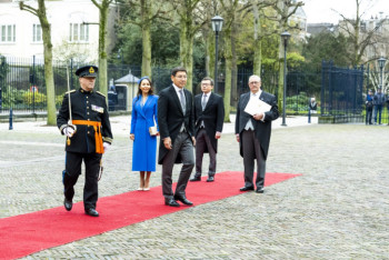 Фотография к новости: Жумагалиев вручил верительные грамоты королю Нидерландов