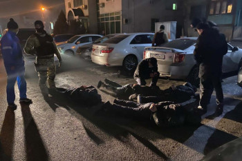 Фотография к новости: Спецоперация в Алматы: задержана группа домушников из ВКО