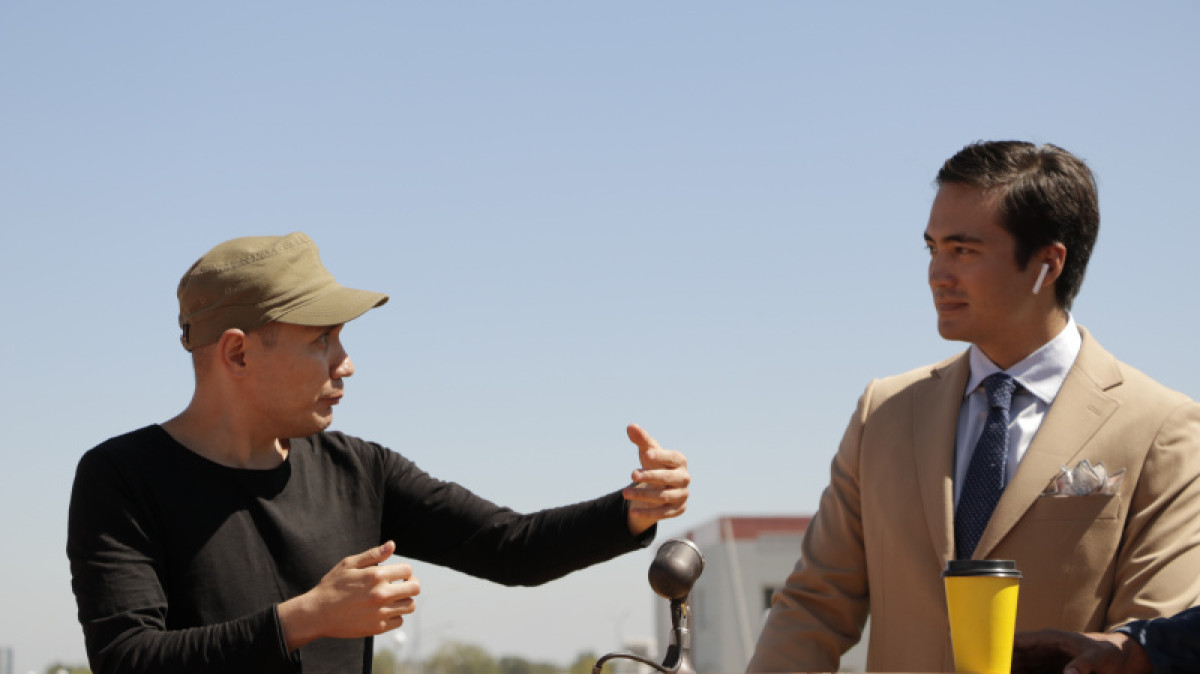 Адильхан Ержанов снял фильм о маленькой нелегальной мигрантке