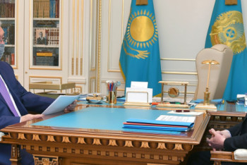 Фотография к новости: Мамин должил Токаеву о ходе разработки казахстанской вакцины против коронавируса