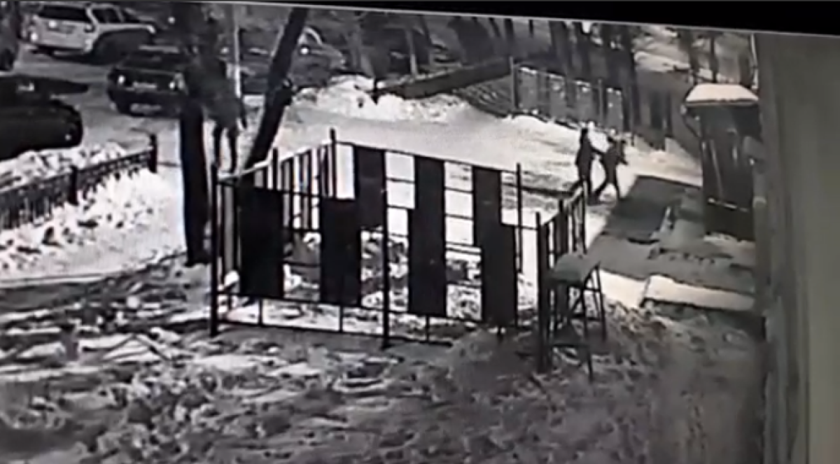 Трое подростков ночью напали на прохожего в Нур-Султане