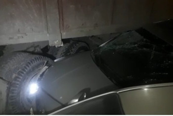 Фотография к новости: "КамАЗ" наехал на 11 автомашин на светофоре в Шымкенте