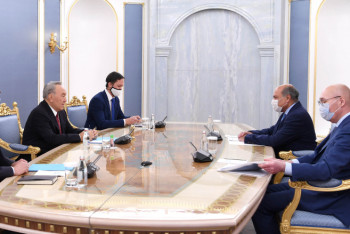 Фотография к новости: Назарбаев встретился с заместителем главы Высшего совета по реформам Сумой Чакрабарти