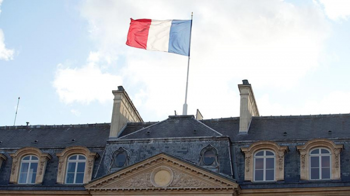 Франция проведет референдум по конституции