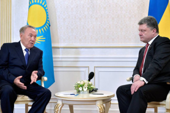 Фотография к новости: Назарбаев рассказал, как убеждал Порошенко поговорить с Путиным