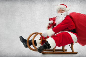 Фотография к новости: Полиция остановила Санта-Клауса за то, что на санях не было фар