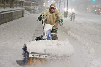 Фотография к новости: Чрезвычайную ситуацию из-за снегопада объявили в 14 штатах США
