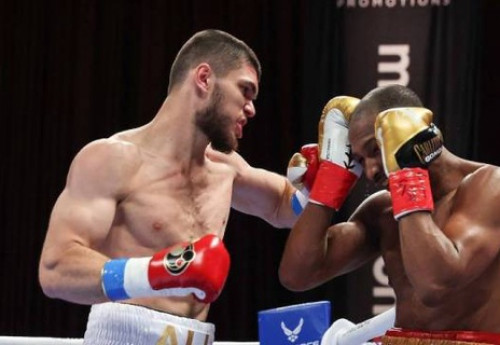 Фотография к новости: Казахстанец Али Ахмедов потерпел первое поражение в карьере