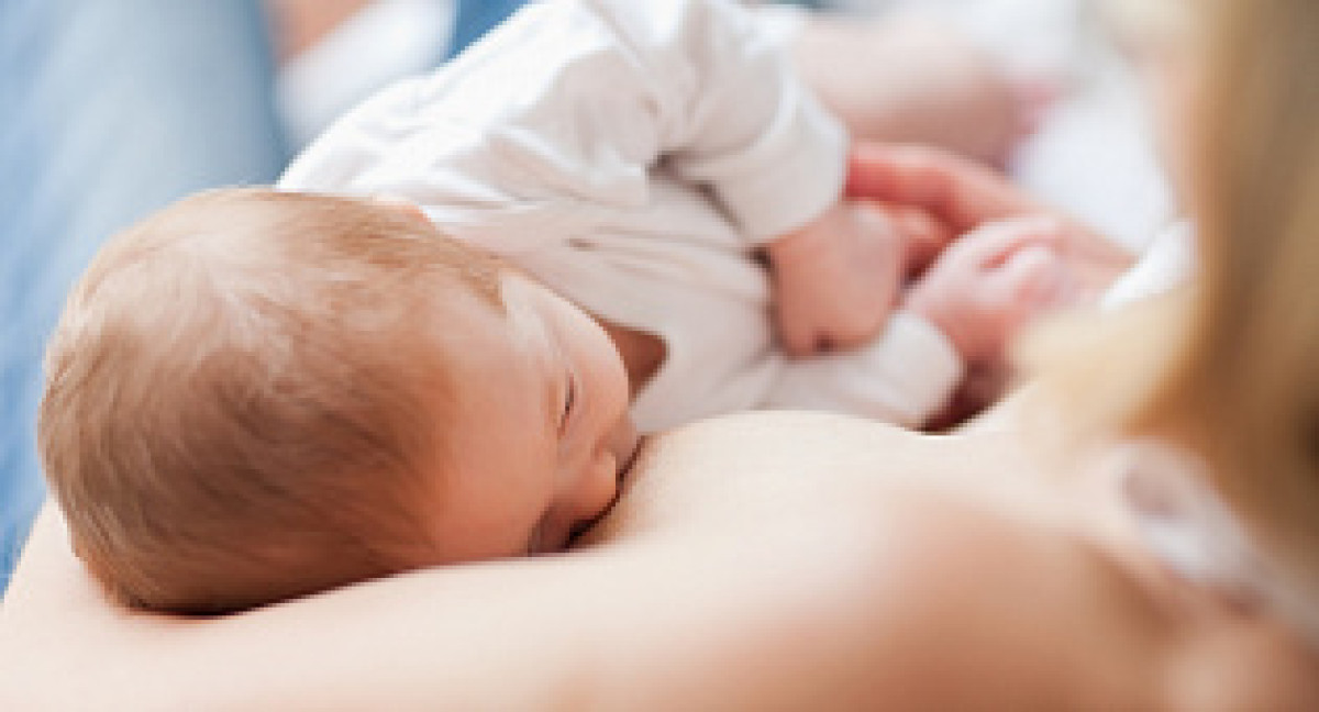 Антитела к COVID-19 могут передаваться с молоком матери