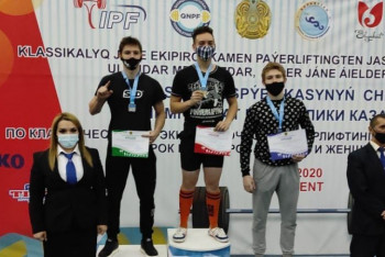 Фотография к новости: Акмолинские пауэрлифтеры успешно выступили на чемпионате Казахстана