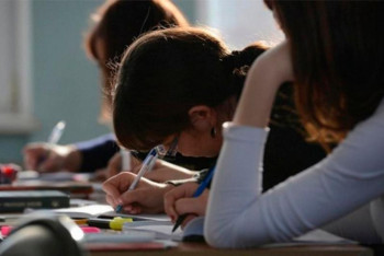 Фотография к новости: Школьники и студенты перейдут на комбинированное обучение после каникул