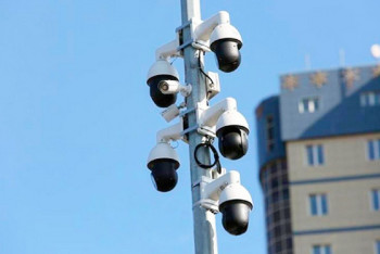 Фотография к новости: Неизвестные выводили из строя столичные "Сергеки, воруя с них аккумуляторы