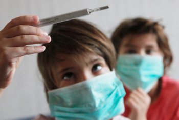 Фотография к новости: Врач рассказал, как избежать заражения ковидом от члена семьи