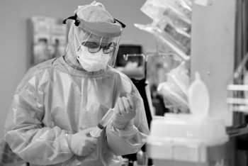 Фотография к новости: Три человека скончались от коронавирусной пневмонии за сутки в Казахстане