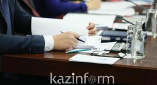 Ветеранов дипслужбы предложили поддержать выплатами в РК