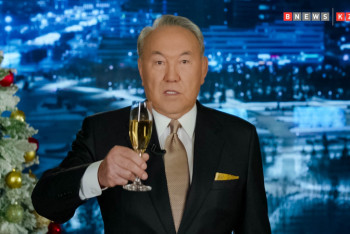 Фотография к новости: Елбасы поздравил Путина и Рахмона с наступающим Новым годом