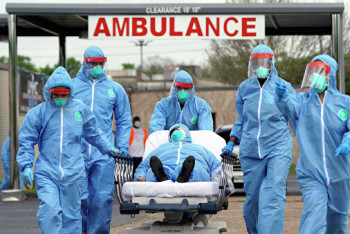 Фотография к новости: "Британский" штамм коронавируса дошел до Штатов и ОАЭ