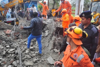 Фотография к новости: Более 20 человек погибли во время похоронной церемонии в Индии