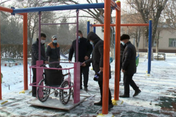 Фотография к новости: Игровую площадку для детей с особыми потребностями установили в Шымкенте