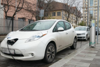 Фотография к новости: Казахстанцы стали чаще покупать электрокары