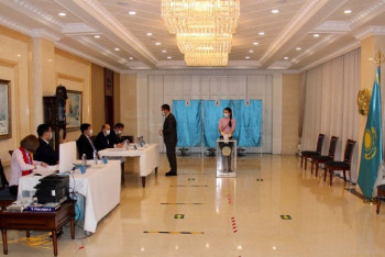 Фотография к новости: Избирательные участки открылись для казахстанцев в странах Азии