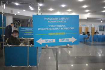 Фотография к новости: "Чтобы потом не возмущаться, что выбрали не тех". Как голосуют астанчане на парламентских выборах