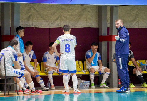 Фотография к новости: Игрокам казахстанского клуба объявили о расформировании