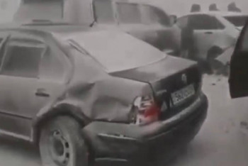 Фотография к новости: Массовое ДТП произошло из-за бурана на трассе Караганда - Темиртау