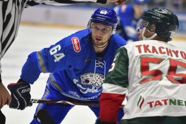 Фотография к новости: "Барыс" дома уступил казанскому "Ак Барсу"