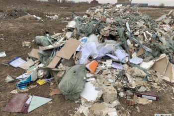 Фотография к новости: Свалку с паспортами и удостоверениями обнаружили в Атырауской области