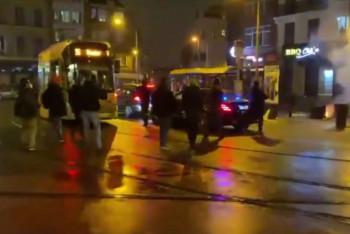 Фотография к новости: Гибель мужчины в полицейском участке: в Брюсселе вспыхнули протесты