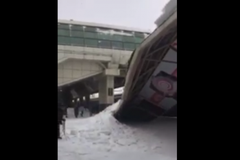 Фотография к новости: Старое видео с обрушением крыши на вокзале в Нур-Султане распространяют в Сети