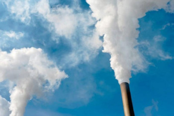 Фотография к новости: "Топят резиной" - астанчане вновь жалуются на едкий дым