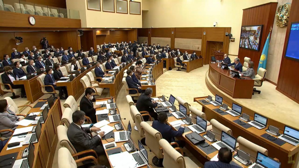 В Мажилисе избрали председателей постоянных комитетов﻿