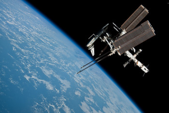 Фотография к новости: Снимки из космоса с видом на казахстанские города опубликовала МКС