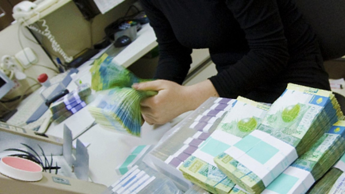 Тринадцать предприятий для уклонения от налогов создали в Караганде