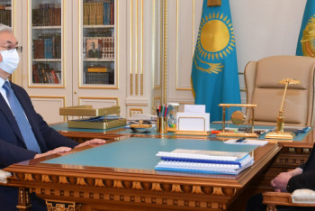 Фотография к новости: Мамин доложил Токаеву об эпидситуации в Казахстане