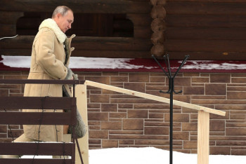 Фотография к новости: Владимир Путин искупался в проруби