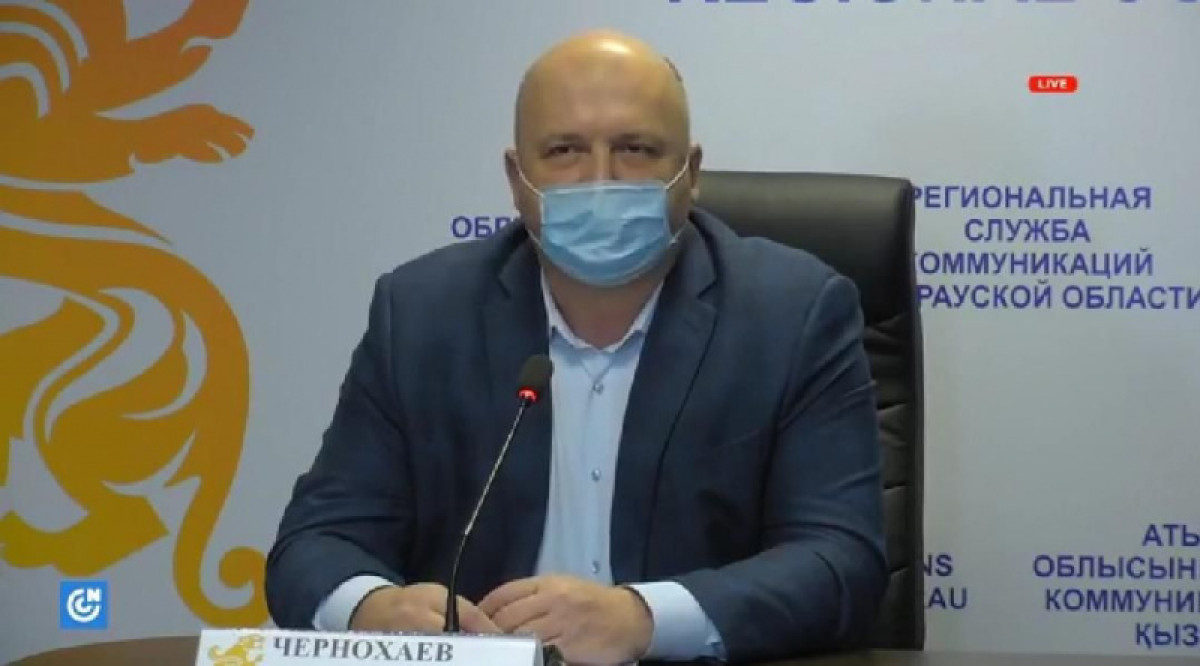 "Дождь принес какое-то вещество": чем объясняют отключения света в Атырауской области