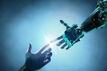 Фотография к новости: Трамп помиловал главу церкви искусственного интеллекта