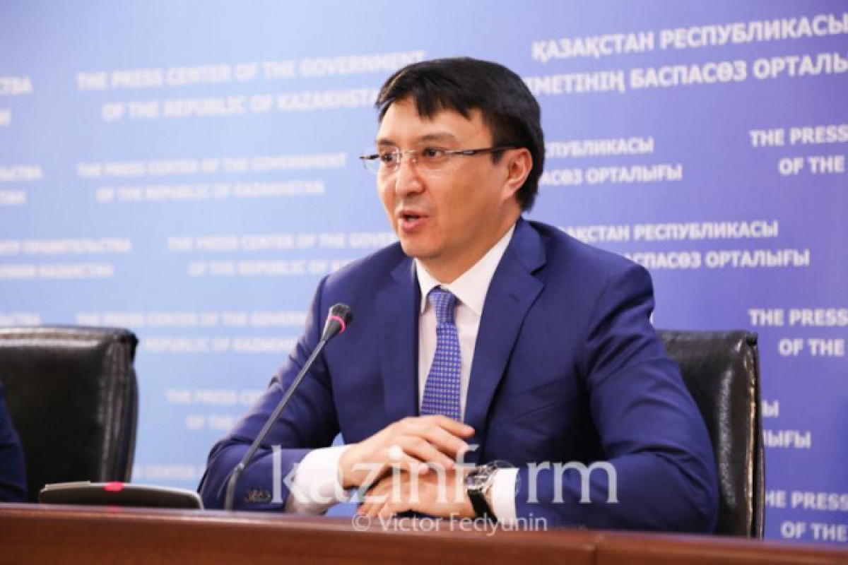 "Теневое правительство" предлагает создать экс-депутат Мажилиса