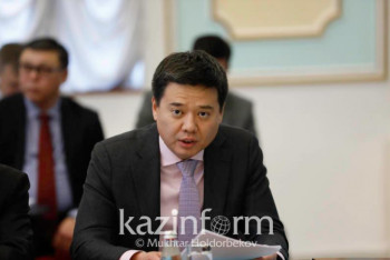 "Им ничто не мешает его создать" - Бекетаев о "теневом правительстве" Альтаева