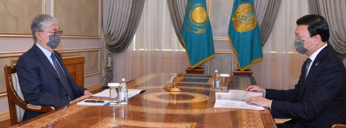 Токаев поручил главе Минздрава обеспечить подготовку к массовой вакцинации