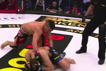 Фотография к новости: ММА: Куат Хамитов победил россиянина жестким нокаутом