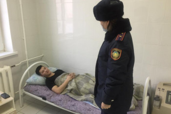 Фотография к новости: Сотрудник СИЗО спас при пожаре двух мужчин, а сам попал в больницу в Уральске