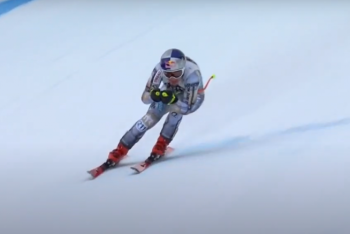 Фотография к новости: Чешская горнолыжница на высокой скорости протаранила ограждение