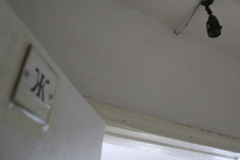 Фотография к новости: Ученицы обнаружили видеокамеру в женском туалете одной из школ Уральска