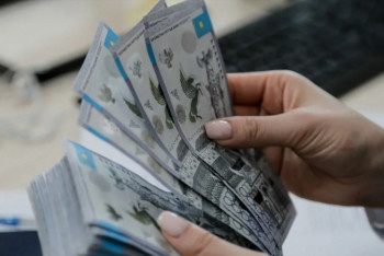 Фотография к новости: ЕНПФ одобрил заявки на снятие 63 миллиардов тенге пенсионных накоплений